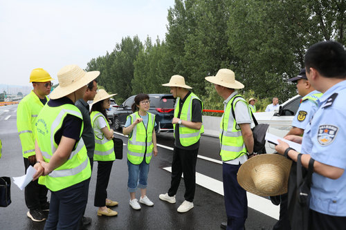 西安绕城高快公路方家村立交通畅能力提升工程通过交工验收4.JPG
